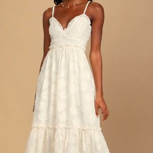 XXS Lulu’s cream/white floral maxi dress